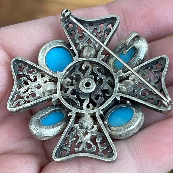 VINTAGE Brooch Blue Glass Rhinestone Maltese Cross Vtg Costume Jewelry Pin JA091 - Picture 3 of 3